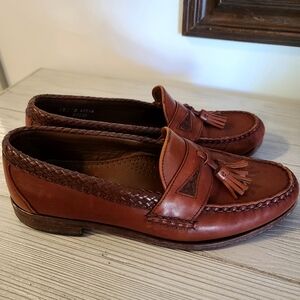 Men's 9D, Classic Brown Maxfield Allen Edmonds Loafers